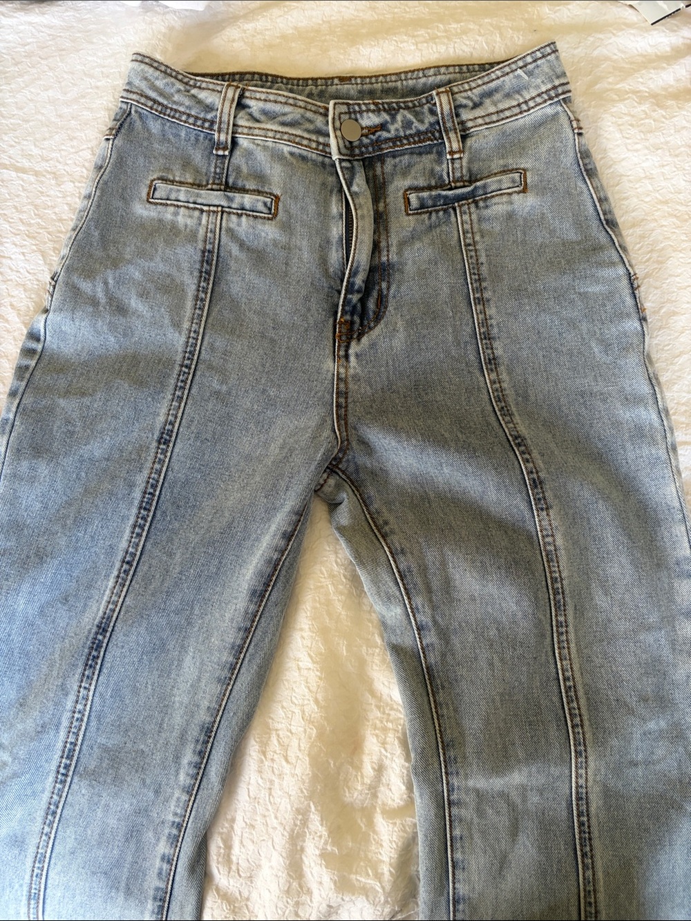 Free People Women’s Light Wash Jeans with Red Star Inset - Picture 4 of 5